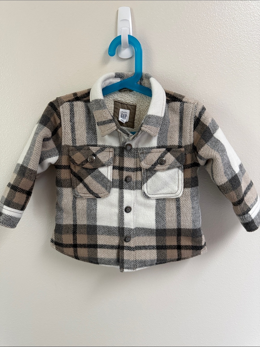 GAP Plaid Sherpa-Lined Shacket in Cream, Tan & Gray